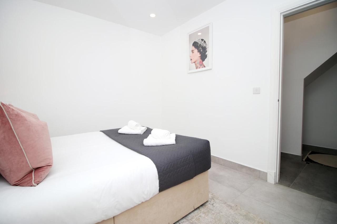 New Spacious 2 Bed Getaway - Private Courtyard! - Underfloor Heating Кардіфф Екстер'єр фото