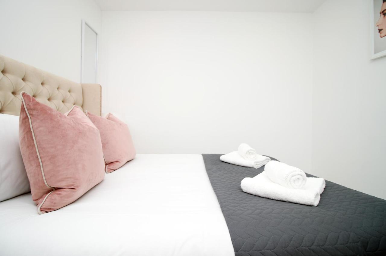 New Spacious 2 Bed Getaway - Private Courtyard! - Underfloor Heating Кардіфф Екстер'єр фото