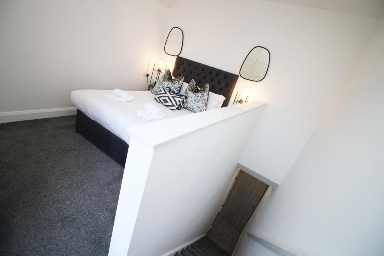 New Spacious 2 Bed Getaway - Private Courtyard! - Underfloor Heating Кардіфф Екстер'єр фото