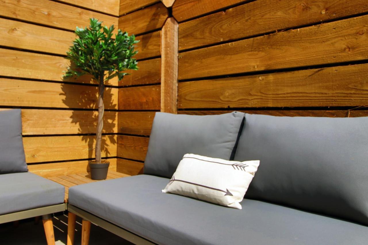 New Spacious 2 Bed Getaway - Private Courtyard! - Underfloor Heating Кардіфф Екстер'єр фото
