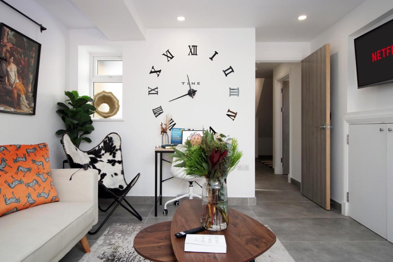 New Spacious 2 Bed Getaway - Private Courtyard! - Underfloor Heating Кардіфф Екстер'єр фото