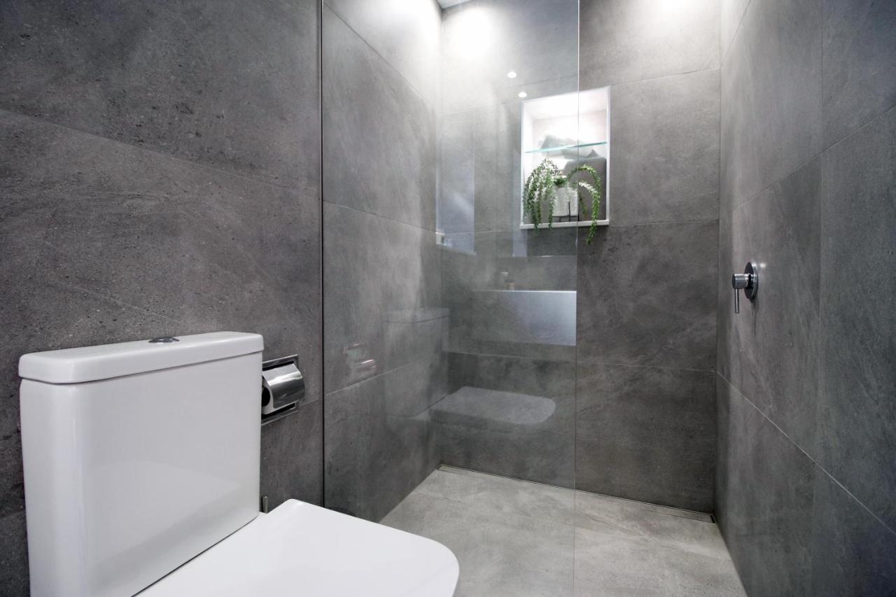 New Spacious 2 Bed Getaway - Private Courtyard! - Underfloor Heating Кардіфф Екстер'єр фото